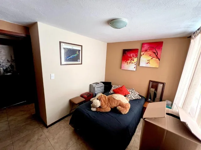 Casa en Venta, Valle de Los Chillos, 4 Dorm. — imagen 2