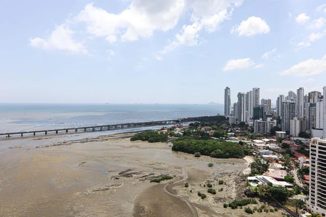 Departamento de 90 m² con 3 Dorm. en Venta en Samborondón, Guayas — imagen 2