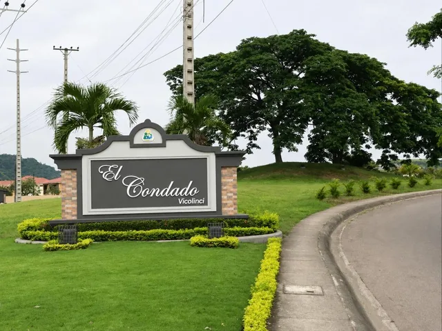 Casa en Venta Estreno, Urb. Santa Maria de Casagrande, 5 Dorm., Av Leon Febres Cordero, Guayas — imagen 5