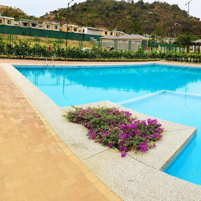 Casa en Venta Estreno, Urb. Santa Maria de Casagrande, 5 Dorm., Av Leon Febres Cordero, Guayas — imagen 2