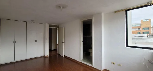 Departamento de 3 Habitaciones en Venta, Sector El Edén — imagen 4