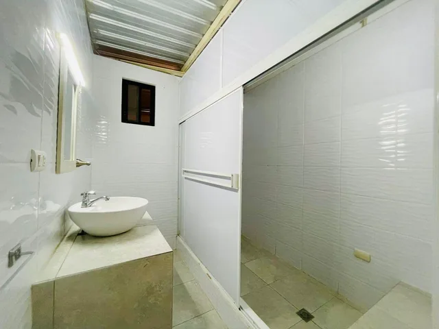En Venta: Casa de 1 Planta y 3 Dorm. Et. aura, Urb. Villa Club, Guayas — imagen 4