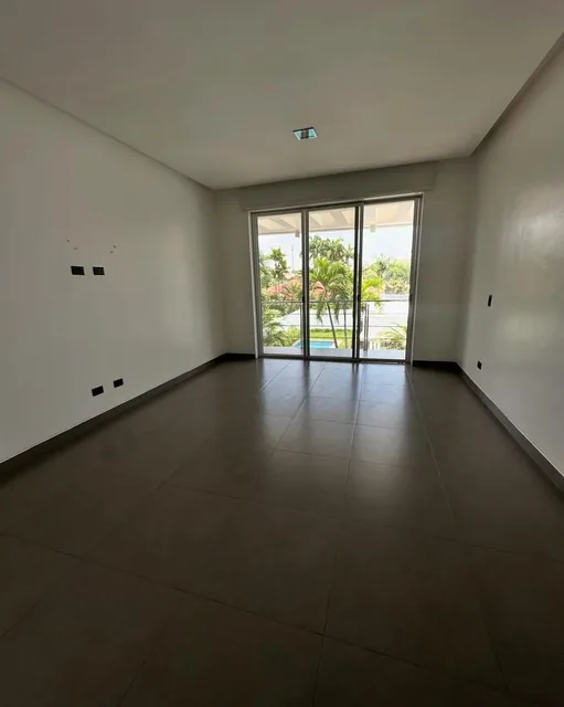 Casa en Venta Moderna Urb Vista Al Parque, Guayas — imagen 4