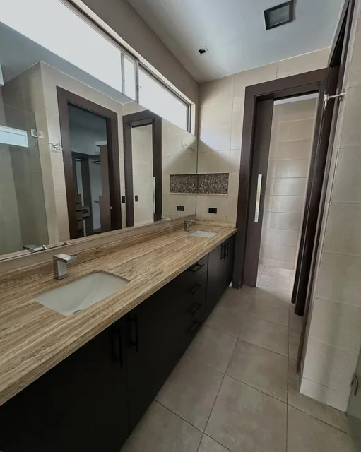 Casa en Venta Moderna Urb Vista Al Parque, Guayas — imagen 3