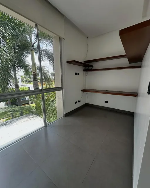 Casa en Venta Moderna Urb Vista Al Parque, Guayas — imagen 2