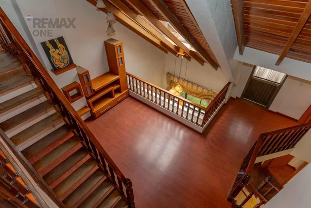 En Venta Amplia Casa Sector Cdla de Los Ingenieros, Azuay — imagen 3