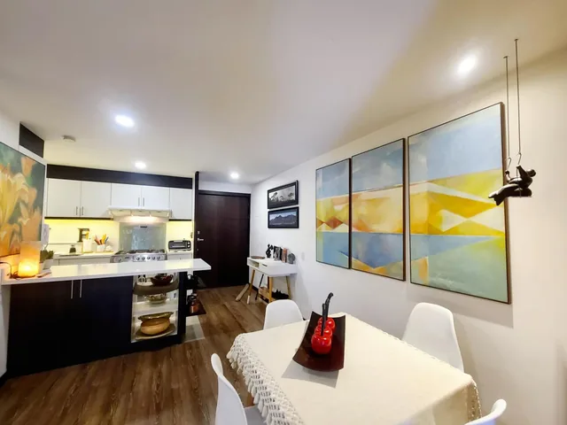 Departamento en Venta Sector Av Solano 2 Dorm. Patio, Azuay — imagen 5