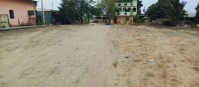 Venta Terreno en Las Lojas Av Salitre Daule X. Arcentales. Guayas — imagen 3