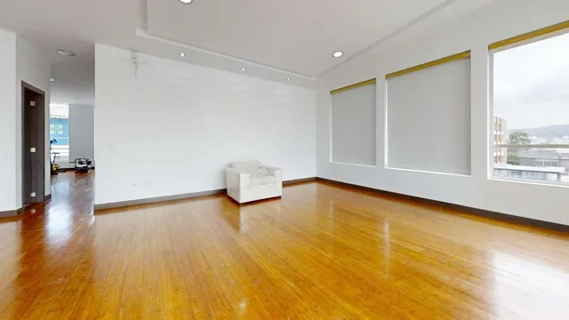 Vendo o Rento, Penthouse Nuevo con Terraza en Quito Tenis — imagen 3