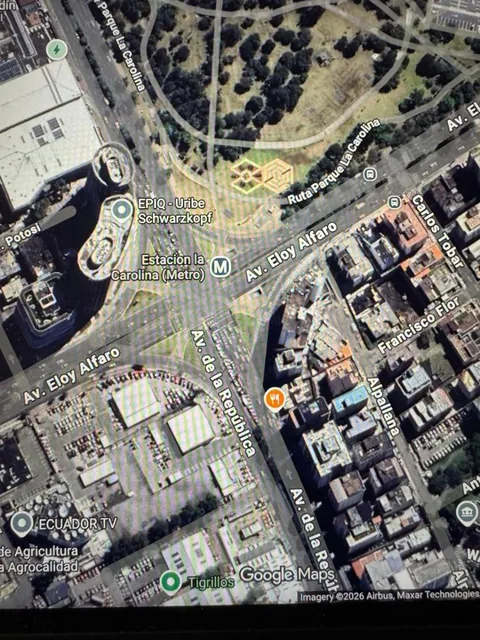 Vendo Casa - Terreno en Plena Av República y Eloy Alfaro — imagen 5