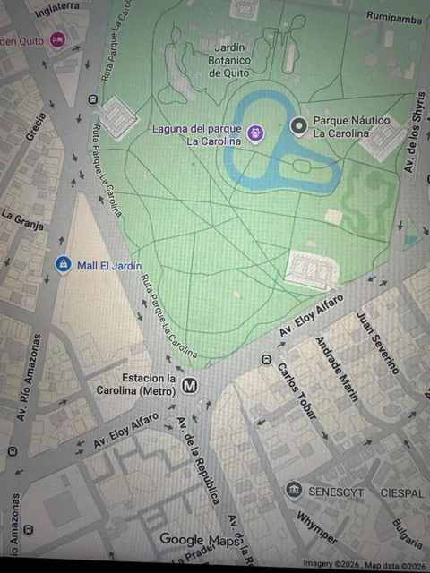 Vendo Casa - Terreno en Plena Av República y Eloy Alfaro — imagen 3