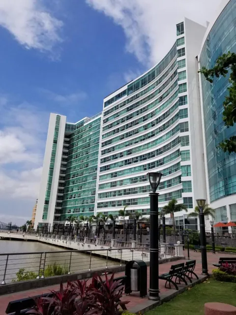 Suite en Venta Full Amoblada en Puerto Santa Ana, Riverfront II, Guayas — imagen 2