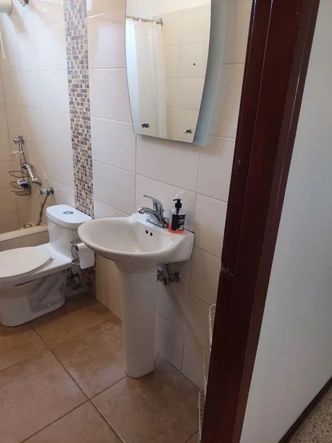 Vendo Departamento Planta Baja con Garaje en Urdesa Central. Guayas — imagen 3
