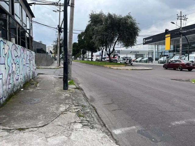 Terreno Av Eloy Alfaro y Jose Queri — imagen 4