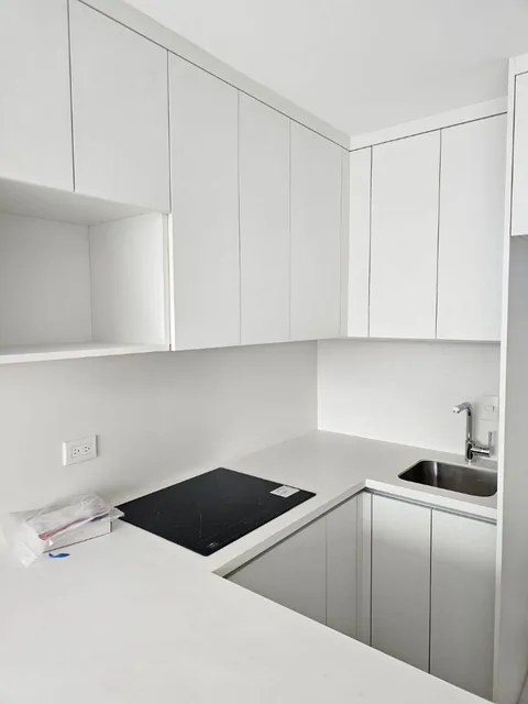 Vendo. millenium Tower, 49 m². 1 Parqueo. apartamento de Estreno. Zona del World Trade Center. Guayas — imagen 3