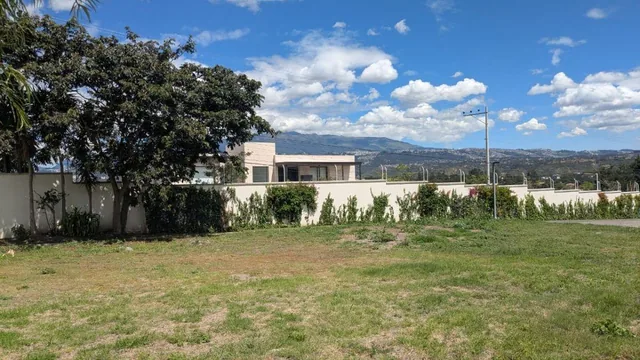 Terreno de Venta Puembo Dentro de Urbanizacion de Lujo con Seguridad 24/7 — imagen 2