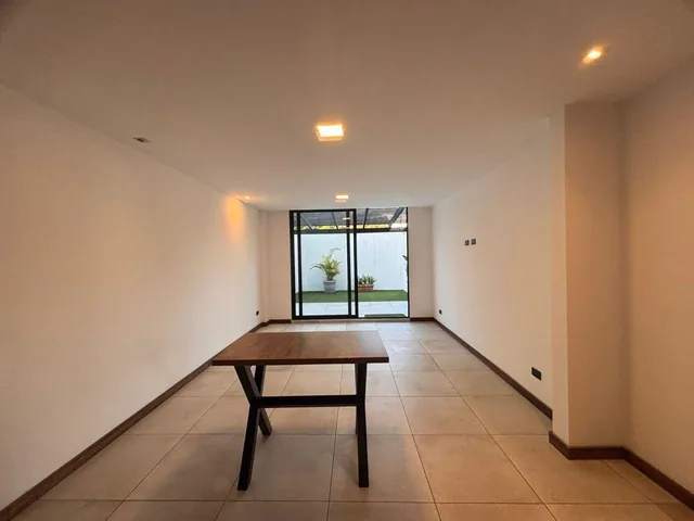 Vendo Departamento por Estrenar con Terraza en San Juan de Cumbayá — imagen 4