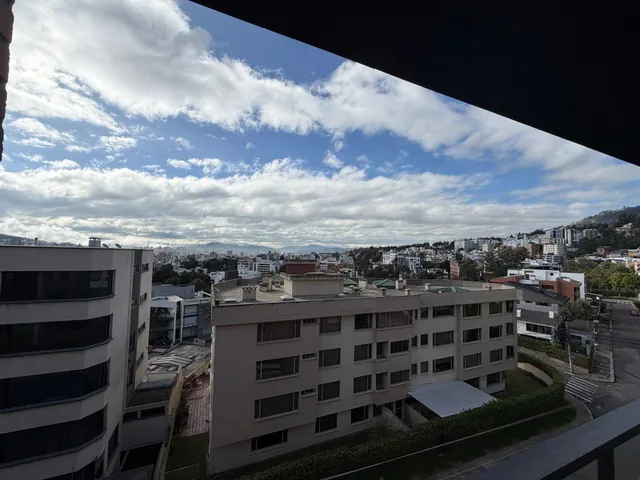Quito Tenis, Departamento de Venta con Vista Garantizada — imagen 4