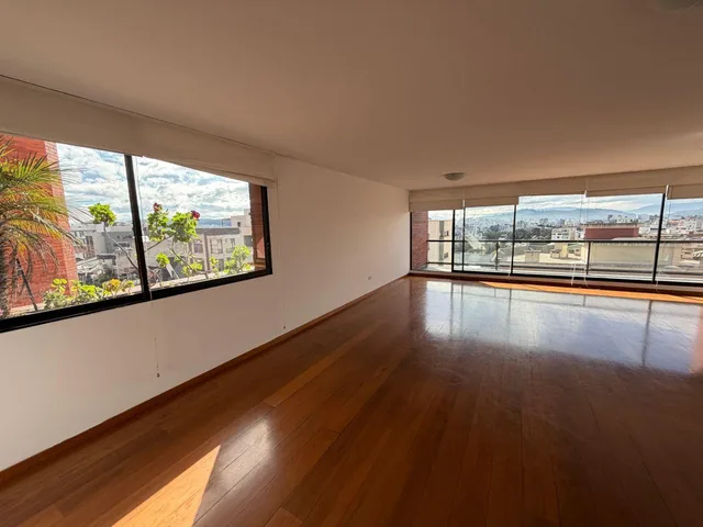 Quito Tenis, Departamento de Venta con Vista Garantizada — imagen 2