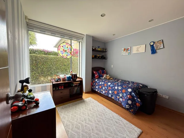 Amplio Departamento en Planta Baja con Jardín Dentro de Urbanización Privada — imagen 3