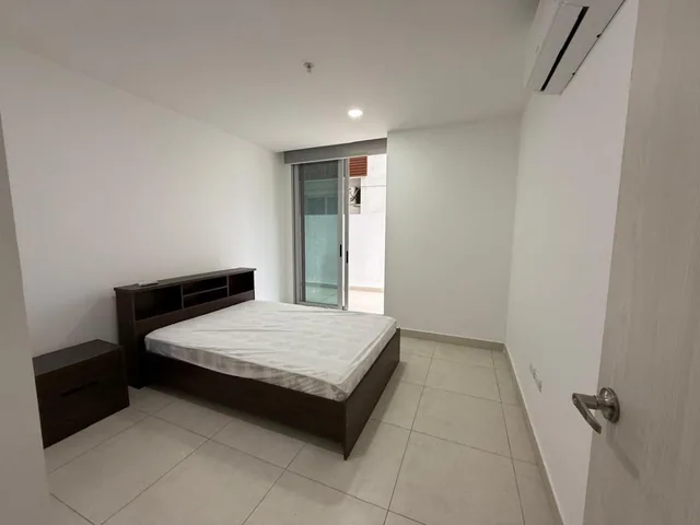 Suite en Venta Full Amoblado en Edificio 100 Olivos Parc, Ceibos, Guayas — imagen 5
