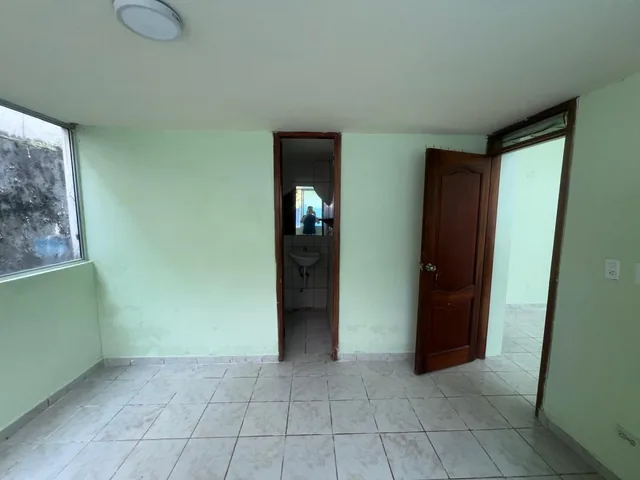Propiedad en Venta en Atacames 8 Departamentos Apto Para Airbnb — imagen 4