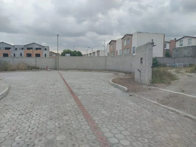 Vendo Terreno en Pomasqui Para Constructores Completamente Plano en Urbanizacion Privada. Provincia de Pichincha — imagen 3