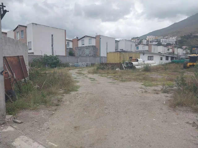 Vendo Terreno en Pomasqui Para Constructores Completamente Plano en Urbanizacion Privada. Provincia de Pichincha — imagen 2