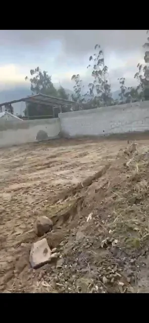 Terreno de 633 m² con Construcción en Obra Gris, Urbanización La Marca, Gran Oportunidad — imagen 2