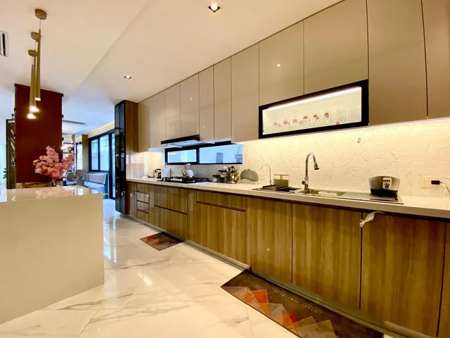 Casa en Venta con Vista Al Lago, Urb. Laguna Dorada, Km 1 Vía a Samborondón. Guayas — imagen 3