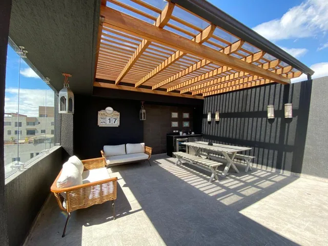 En Venta Duplex Penthouse C/terraza y Jardín - Urb. Lomas Monteserrin — imagen 2