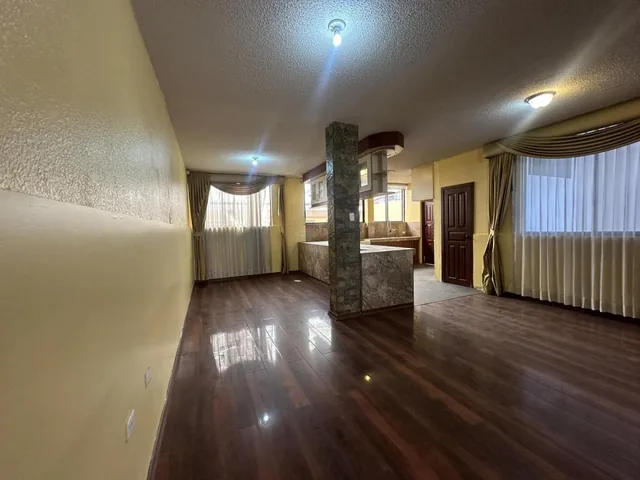 Venta de Casa Sector La Ofelia - Sector Comercial — imagen 4