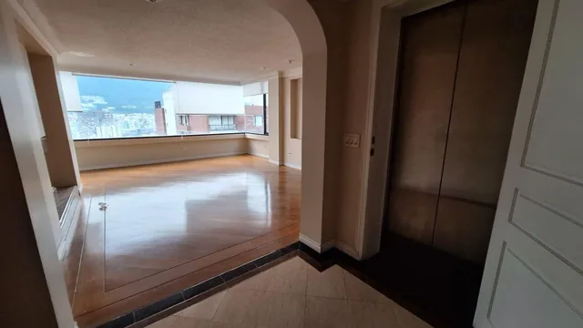 Venta Amplio Dpto 224 m 3 Dorm. con Su Baño Cada Uno. La Coruña — imagen 2