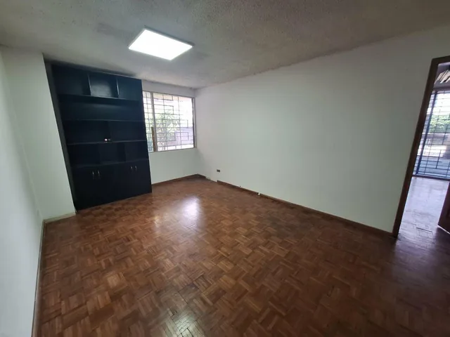 Vendo Propiedad Quito Tenis Ideal Oficinas o Consultorios — imagen 4