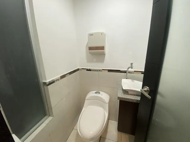 Oficina en Venta, Av Orellana — imagen 3