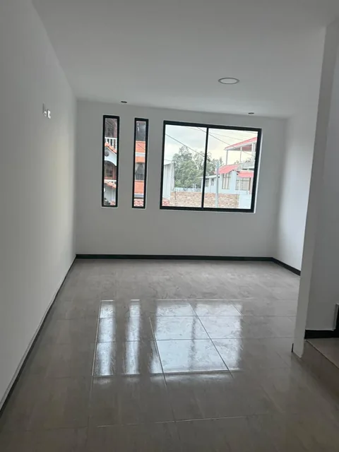 Hermosa Casa Urbanización El Manantial — imagen 3