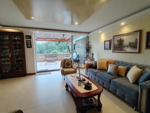 Venta Amplio Departamento 3 Dorm., Terraza con Vista a La Mucha Naturaleza Sector Nayon Tanda — imagen 4