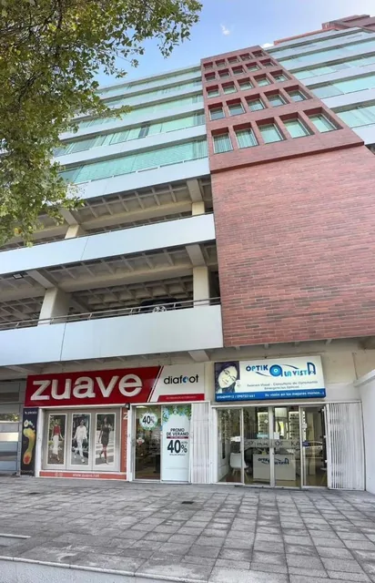 Local Comercial Esquinero en Venta – Sector Clínica Pichincha, Quito — imagen 5