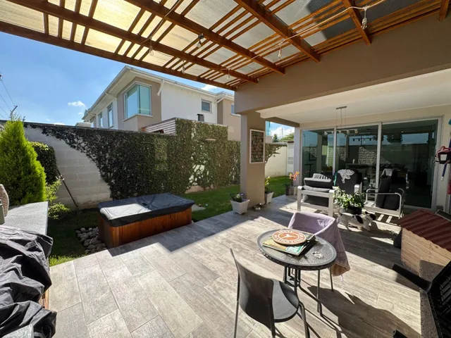 Linda Casa Moderna en Conjunto, Amplios Espacios, Excelentes Áreas Comunales Sector Hilacril Tumbaco — imagen 4