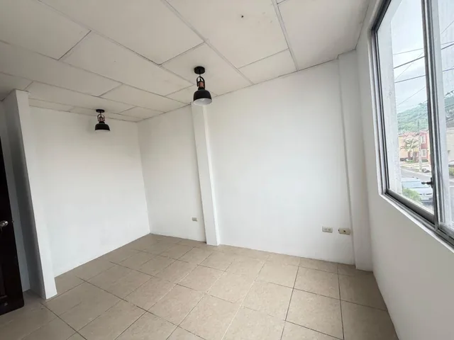 Vendo Casa Dos Plantas Villa Italia Etapa Florencia, Guayas — imagen 3