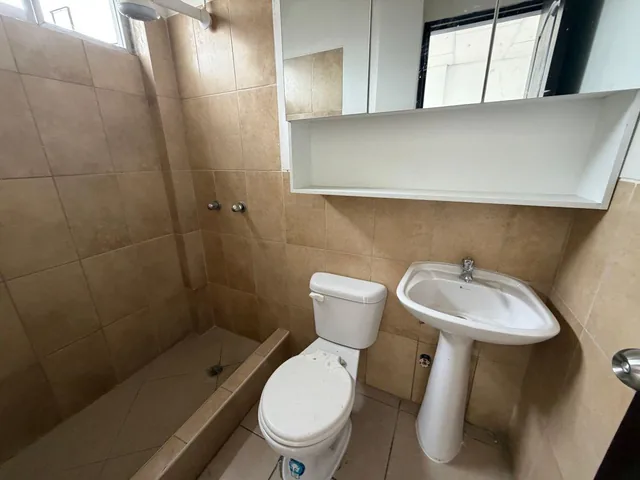 Vendo Casa Dos Plantas Villa Italia Etapa Florencia, Guayas — imagen 2