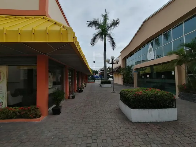 Alquiler de Local Comercial en Centro Comercial Gran Albocentro, Guayas — imagen 4