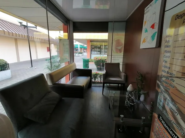 Alquiler de Local Comercial en Centro Comercial Gran Albocentro, Guayas — imagen 2
