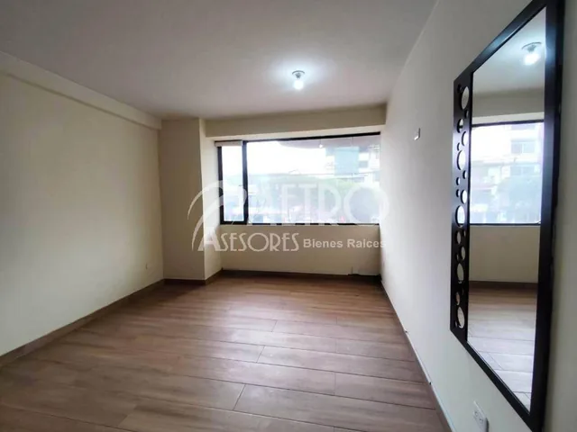 Oficina Remodelada de 90 m² – La Mariana de Jesús — imagen 5