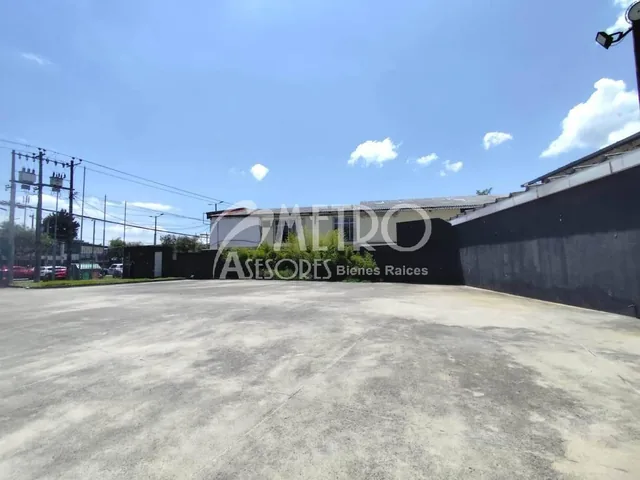 Terreno 637 m² de Venta en Av Galo Plaza Lasso — imagen 2