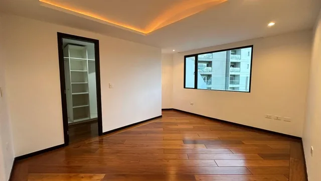 Conjunto Bosque Real - Departamento en Venta con Amplia Terraza Privada de 70 m² – Sector Intisana — imagen 2