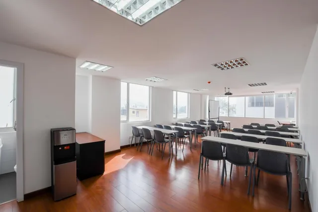 Oficina en Venta 60 m² en un Solo Ambiente, Sector La Carolina — imagen 2
