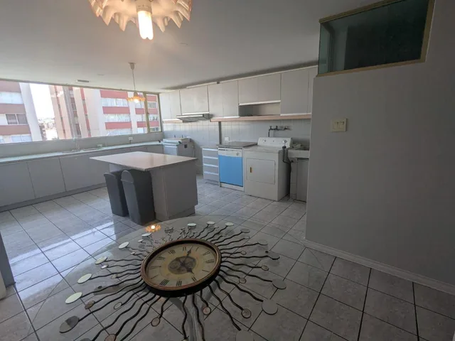 Venta Departamento 3 Dorm. en Quito Sector Gaspar de Villarroel. Edificio Seguridad 24/7 — imagen 4