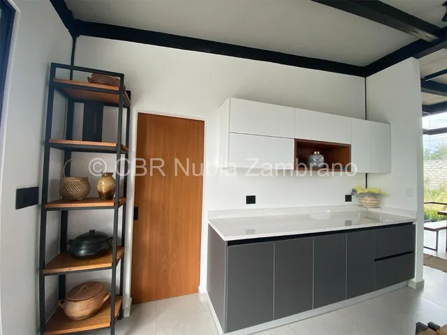 Casa Moderna Independiente con Terreno, 5 Dorm., Areas Verdes Amplias, Luz Natural — imagen 5