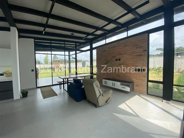 Casa Moderna Independiente con Terreno, 5 Dorm., Areas Verdes Amplias, Luz Natural — imagen 4